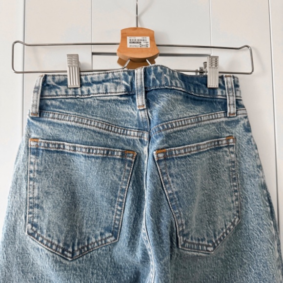 Abercrombie Curve Love High Rise 90s Relaxed Jean Medium Marble - Picture 5 of 6